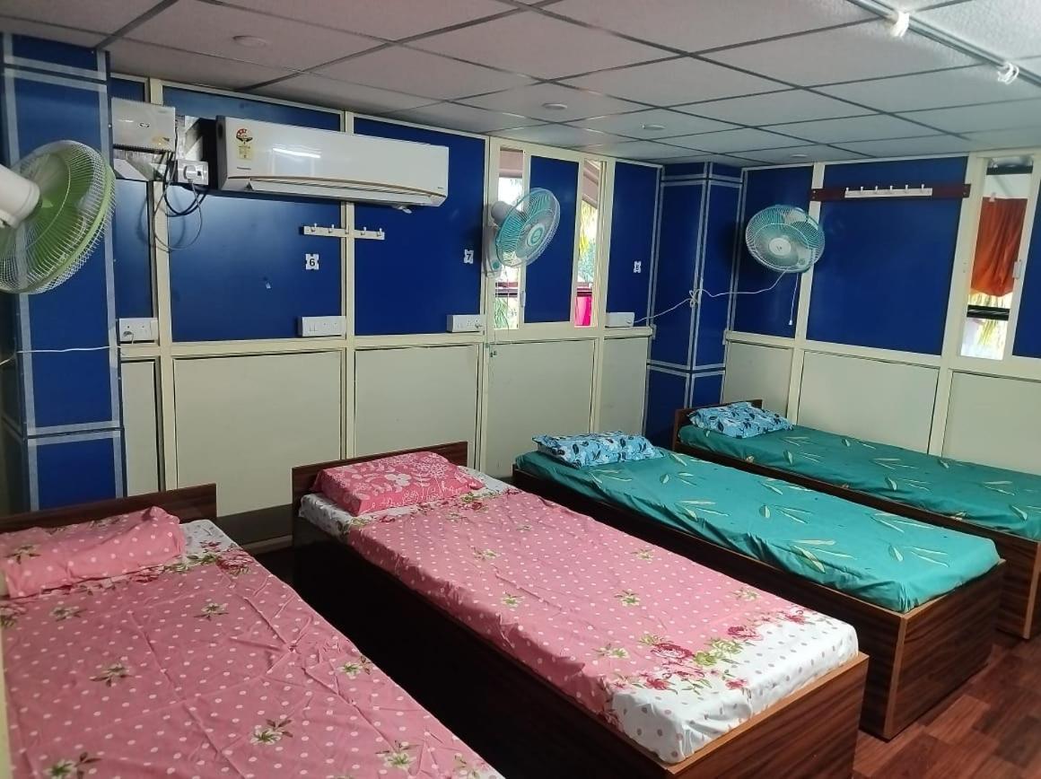 Rajeswari Ac Dormitory For Indian Males Only Port Blair Exterior photo
